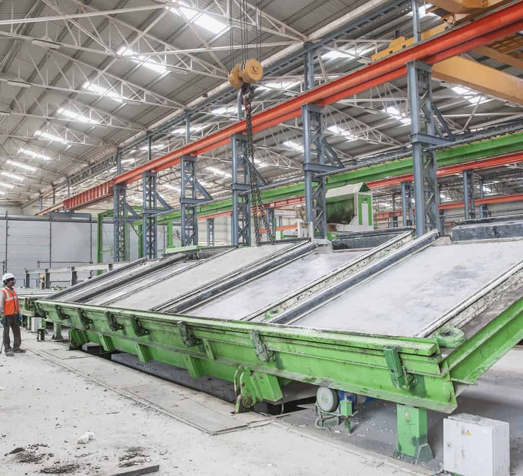 Tilting table for precast wall production - Elematic precast technology